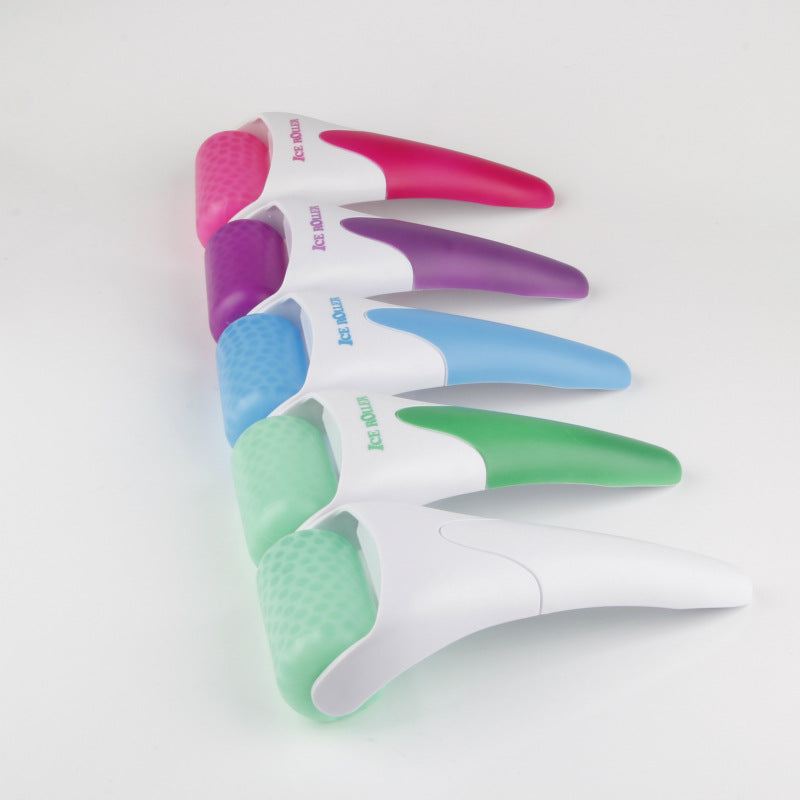 ChillGlow Ice Roller – Instant Cooling Facial Depuff Tool